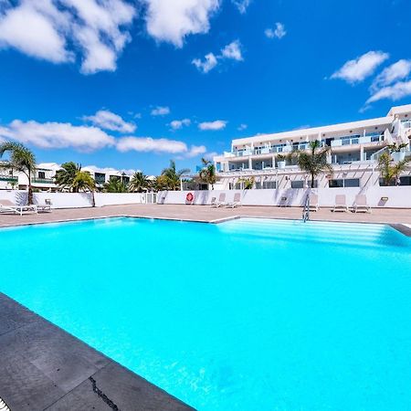 Luminosa vivienda vacacional con vista a la piscina Costa Teguise Exterior foto