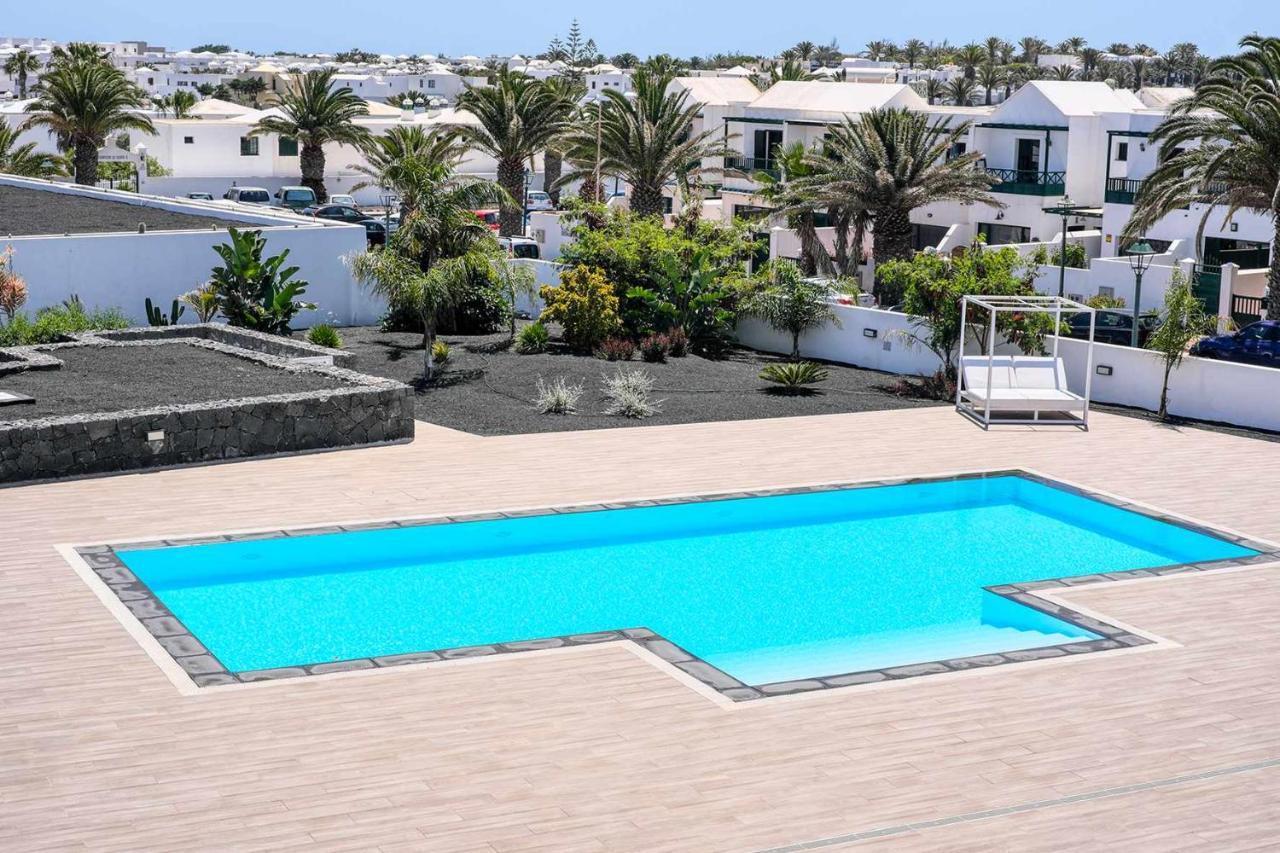 Luminosa vivienda vacacional con vista a la piscina Costa Teguise Exterior foto