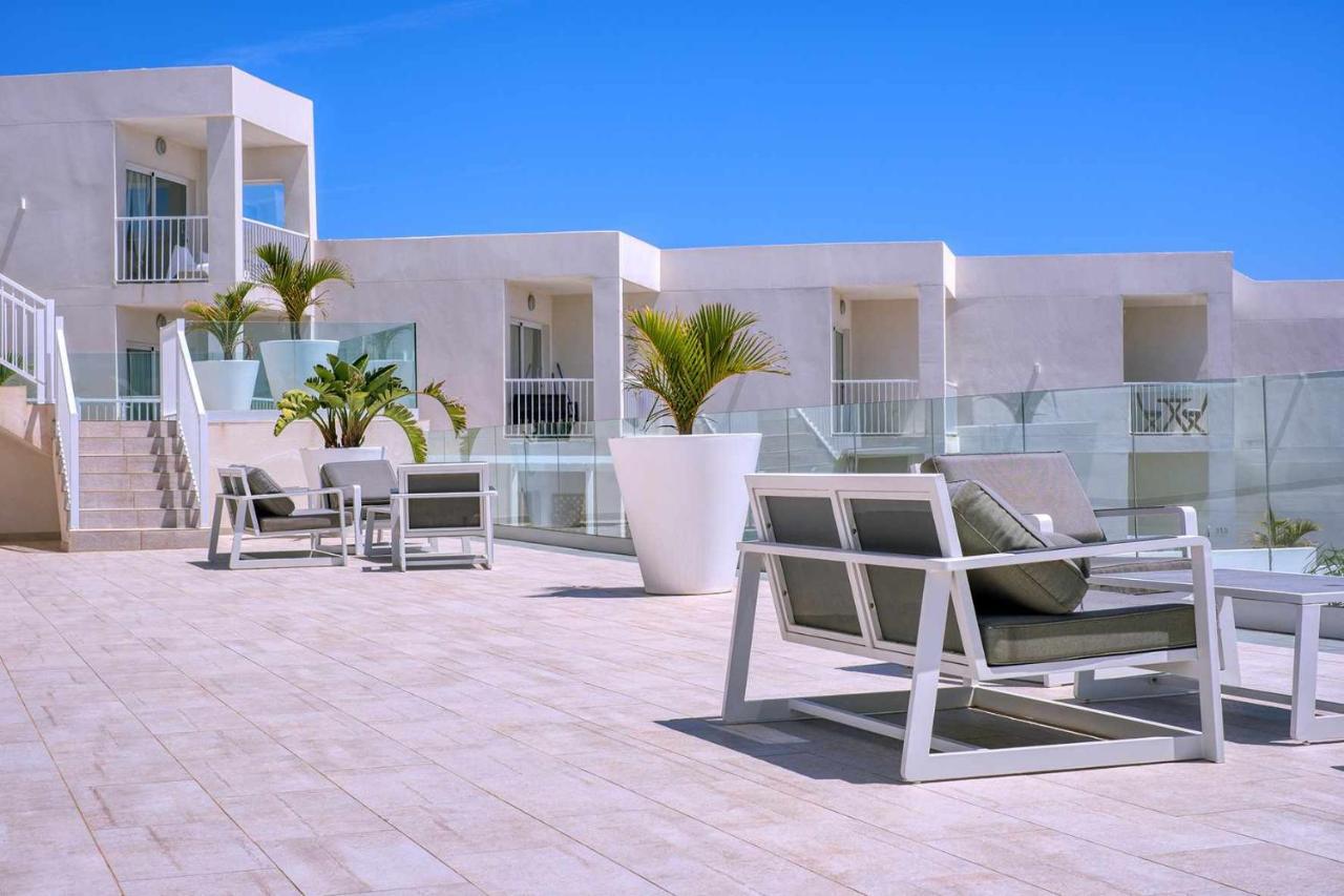 Luminosa vivienda vacacional con vista a la piscina Costa Teguise Exterior foto