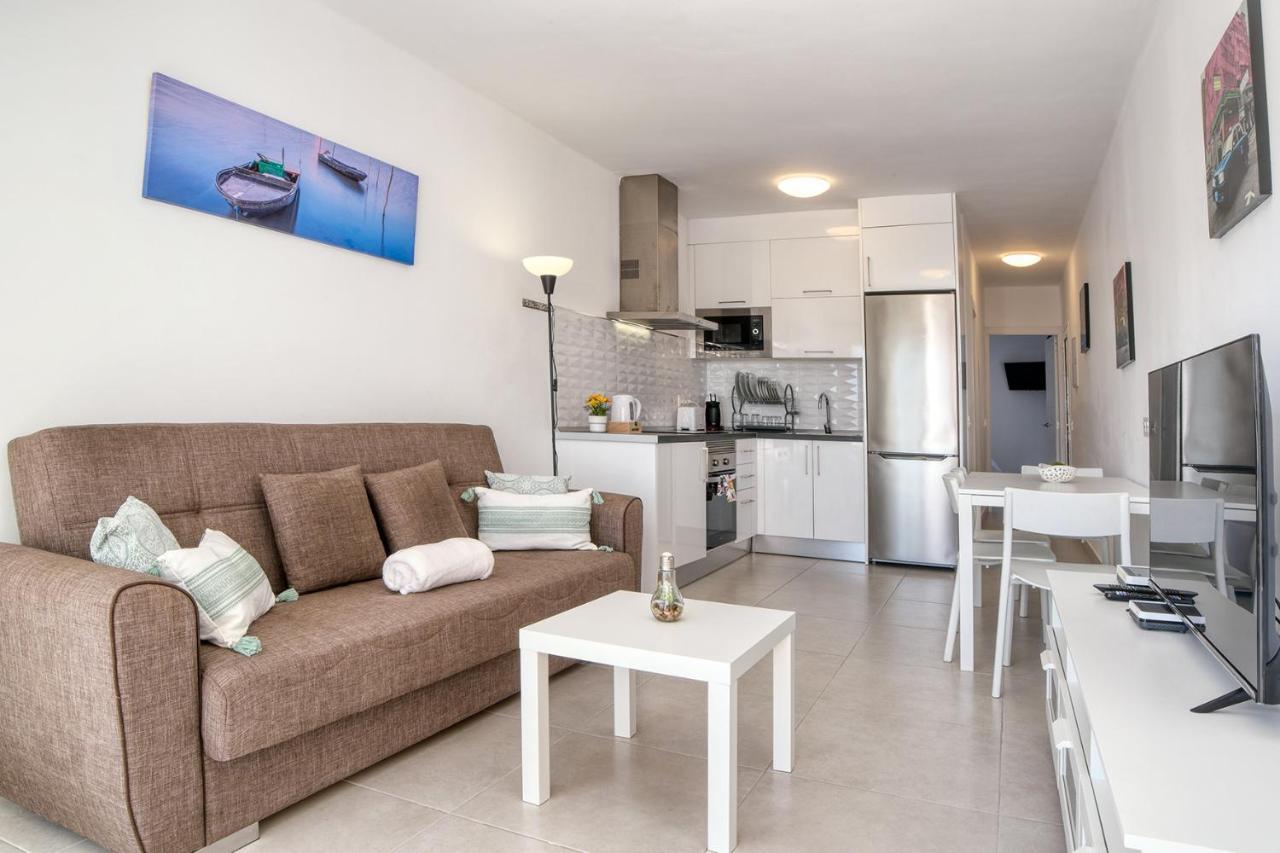 Luminosa vivienda vacacional con vista a la piscina Costa Teguise Exterior foto